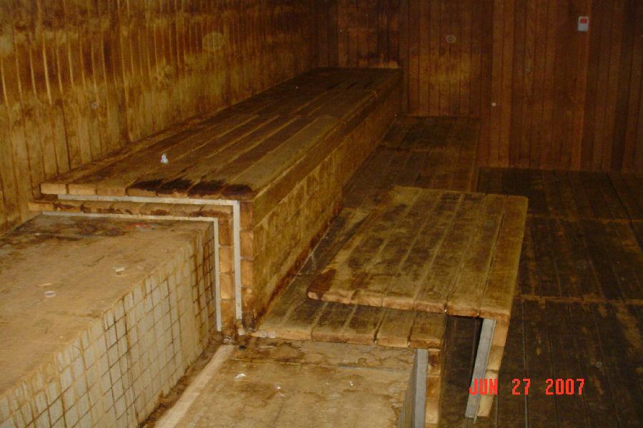 Amerec Health Club Steam Room with Inadequate Benches Causing Rotting Pro144 3