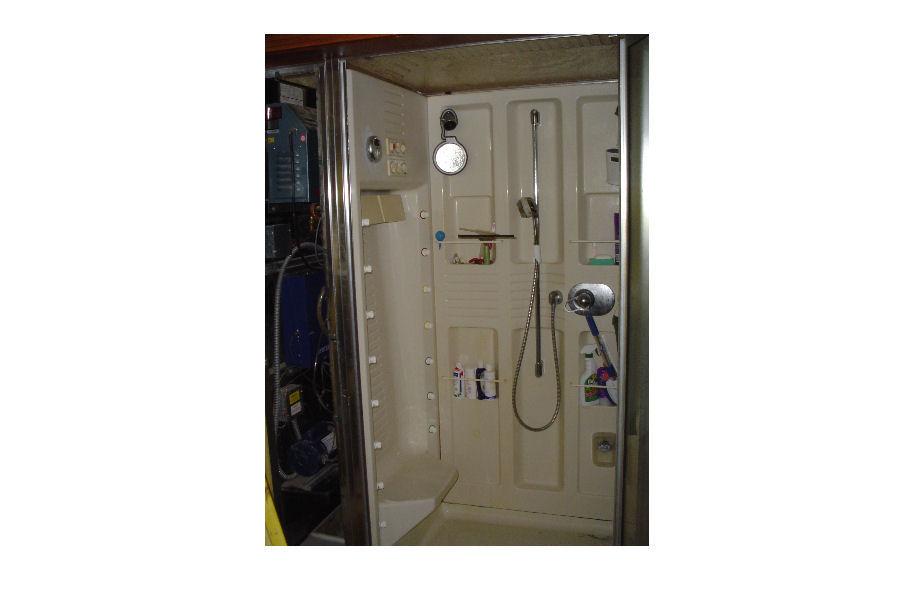 Old Jacuzzi J Dream Enclosure